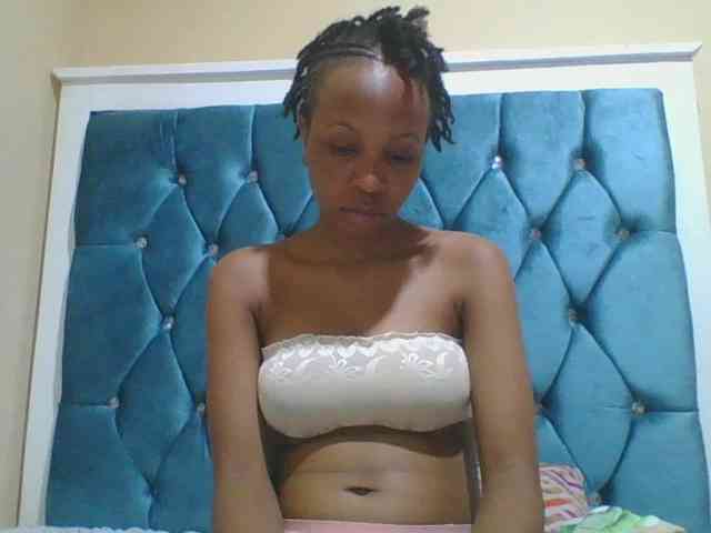 Prettyebony4 webcam