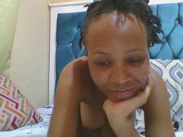 Prettyebony4 webcam
