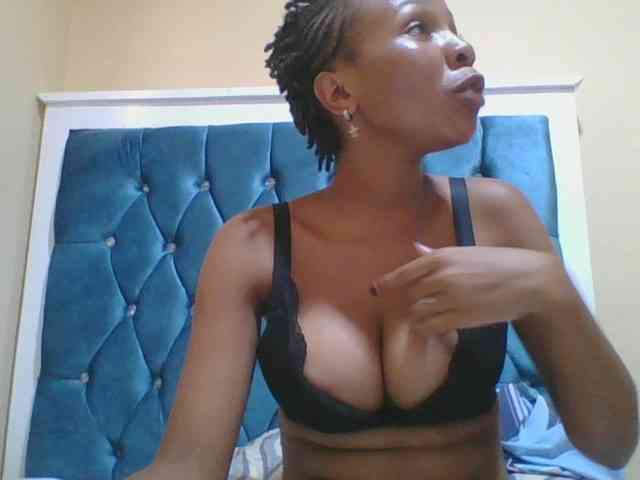 Prettyebony4