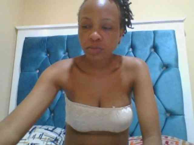 Prettyebony4 webcam