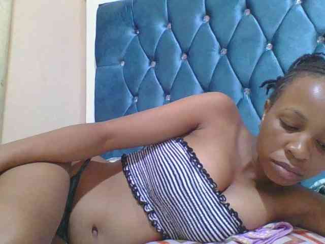 Prettyebony4 webcam