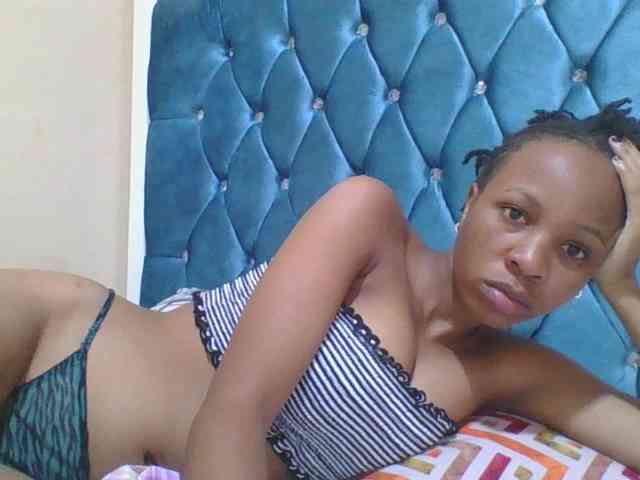 Prettyebony4 webcam