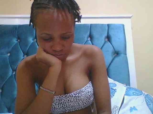 Prettyebony4 webcam