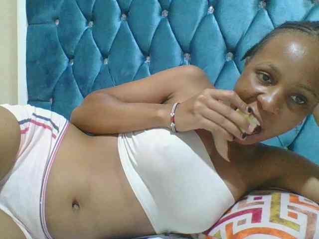 Prettyebony4 webcam