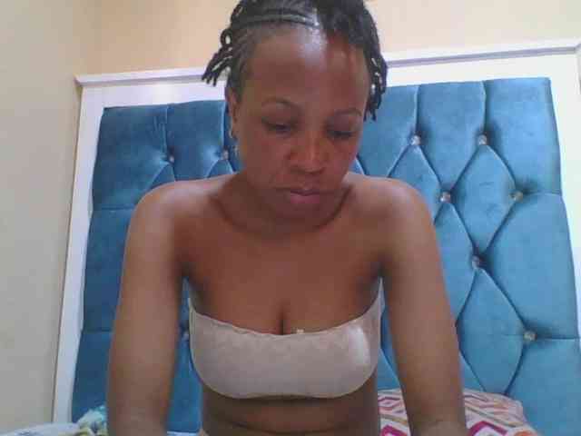 Prettyebony4 webcam