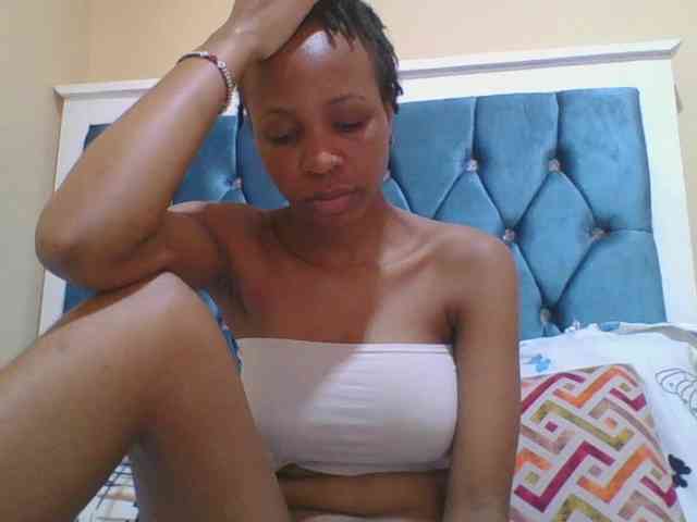 Prettyebony4 webcam