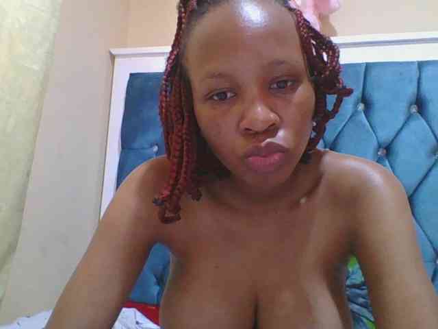 Prettyebony4 webcam