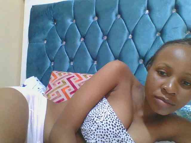 Prettyebony4 webcam