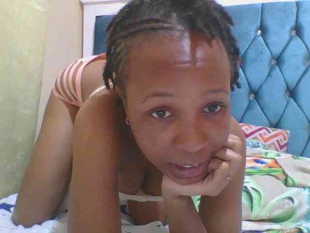 Prettyebony4 webcam
