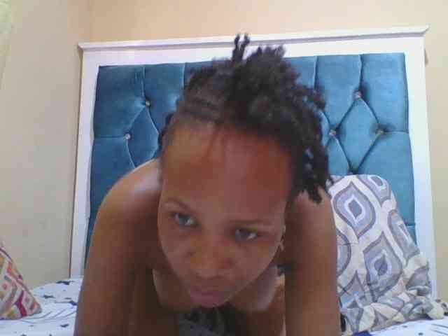 Prettyebony4 webcam