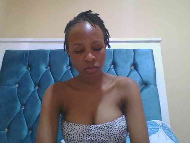 Prettyebony4 webcam