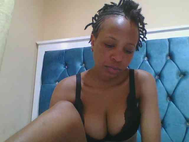 Prettyebony4 webcam
