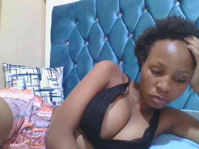 Prettyebony4 webcam