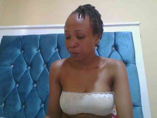 Prettyebony4 webcam