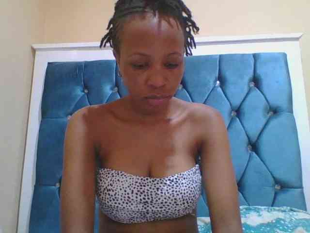 Prettyebony4 webcam