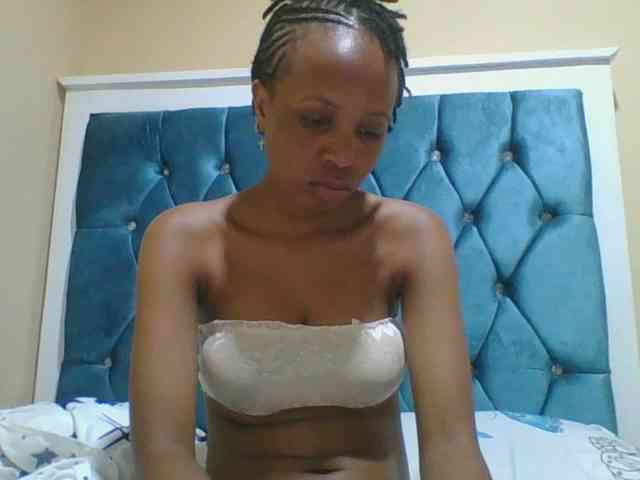 Prettyebony4 webcam