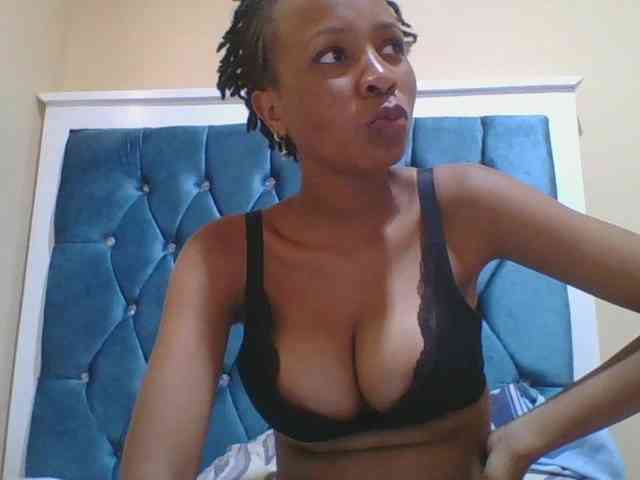 Prettyebony4 webcam