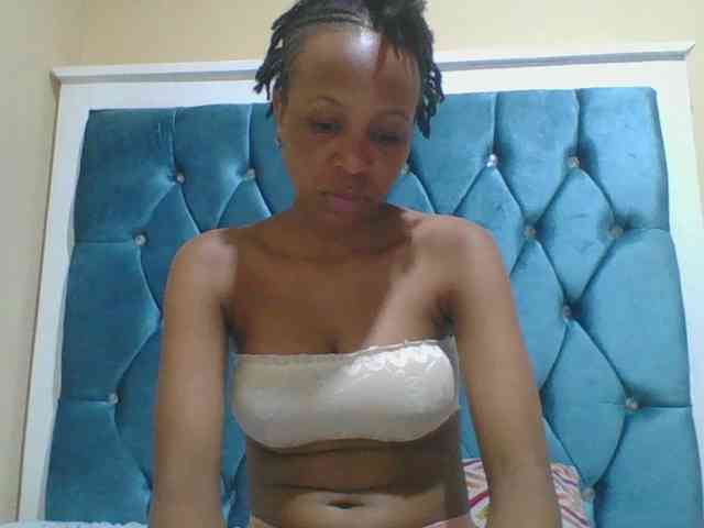 Prettyebony4 webcam