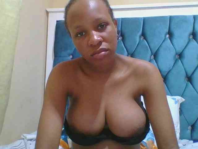 Prettyebony4 webcam