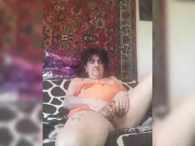 LovelyLori webcam
