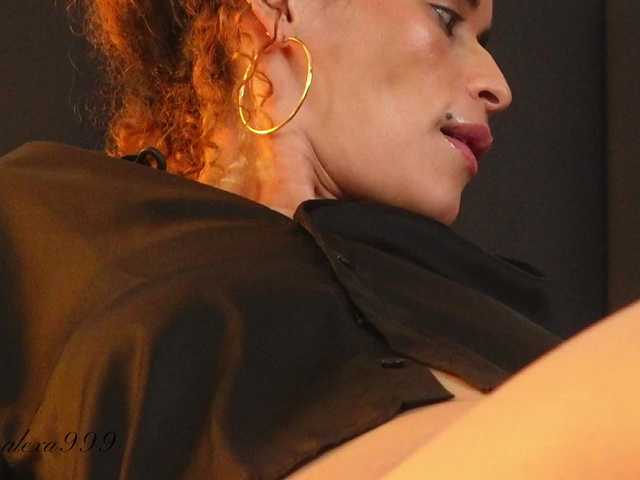 Alexa-Duque's BongaCams show and profile