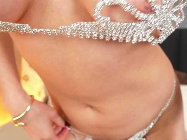 Alexa-Duque's BongaCams show and profile