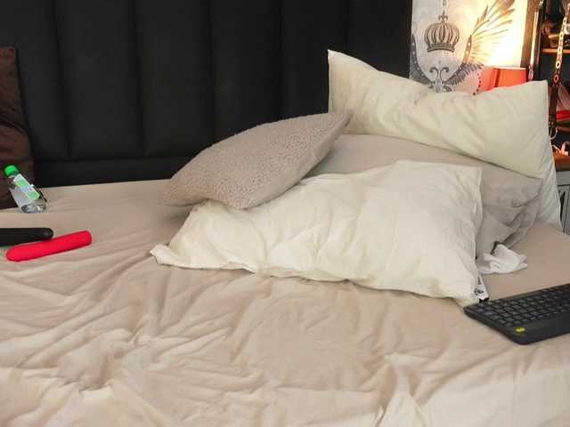 Alexa-Duque's BongaCams show and profile