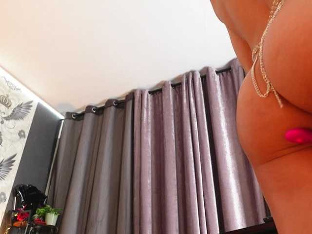 Alexa-Duque's BongaCams show and profile