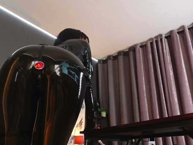 Alexa-Duque's BongaCams show and profile