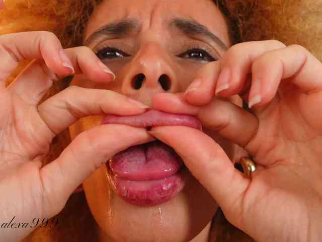 Alexa-Duque Alexa-Duque