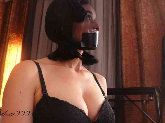 Alexa-Duque's webcam live show