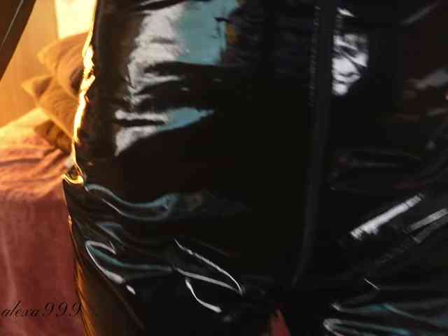 Alexa-Duque Alexa-Duque