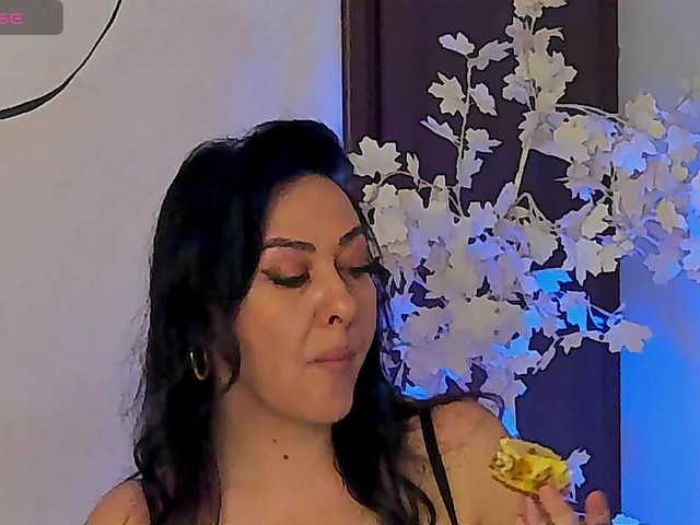 JackieJee's BongaCams show and profile