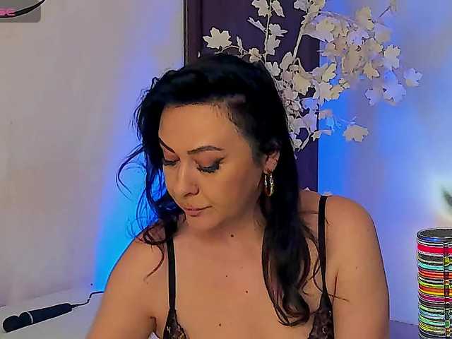 JackieJee's BongaCams show and profile