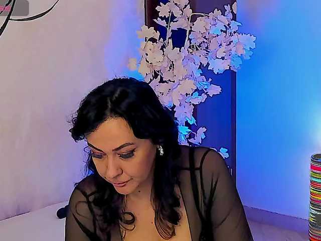 JackieJee's BongaCams show and profile