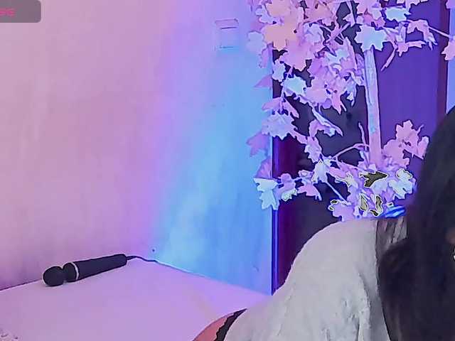 JackieJee's BongaCams show and profile