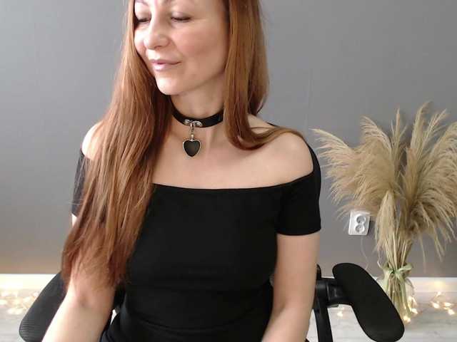 Prettygirl1703's BongaCams show and profile