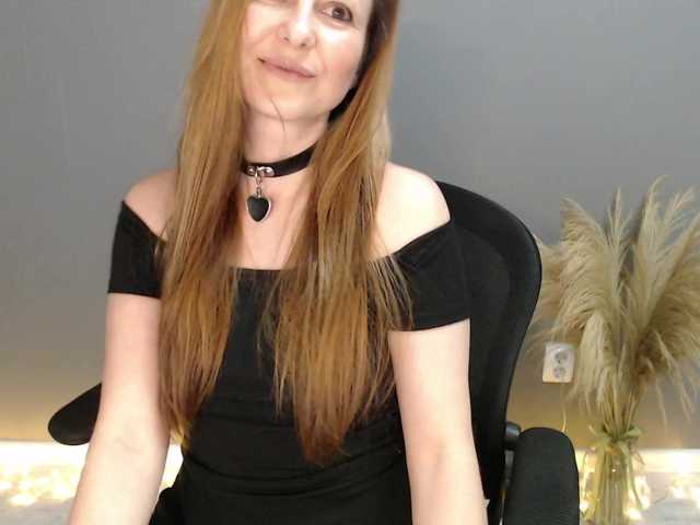 Prettygirl1703's BongaCams show and profile