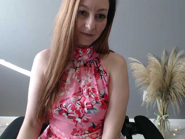 le modèle MyatnayaCkazka est en webcam porno dans un show sur le site bongacams, il possède les tags suivants: White/Caucasian,Redhead,Trimmed