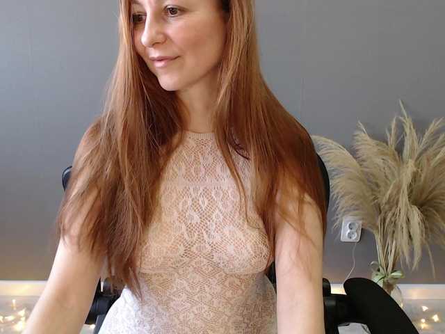 Prettygirl1703's BongaCams show and profile