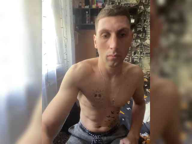 Chicken01 Live Webcam on BongaCams