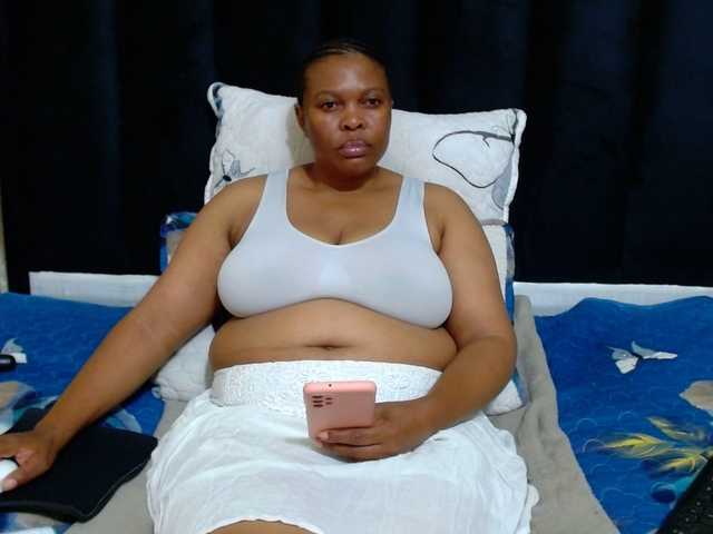 Busttyebony19's BongaCams show and profile