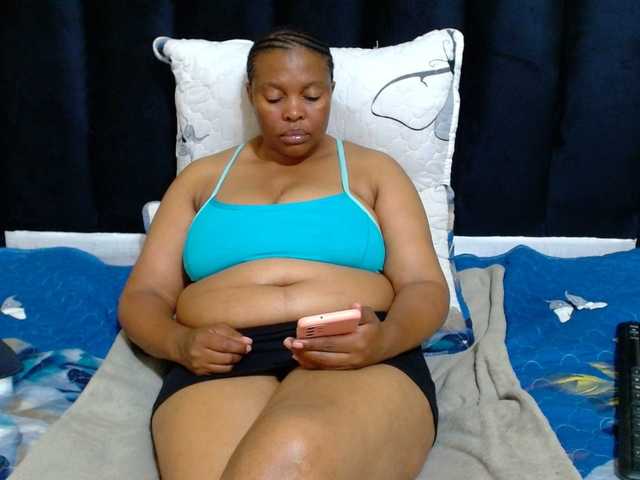 Busttyebony19's BongaCams show and profile