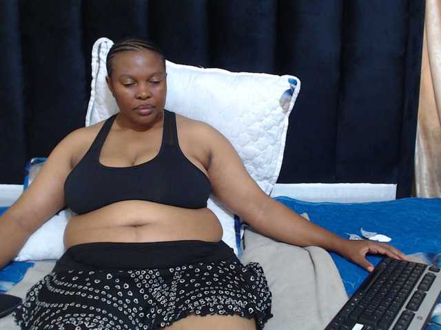 Busttyebony19's BongaCams show and profile