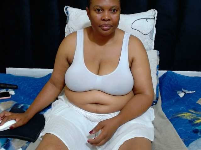 Busttyebony19's BongaCams show and profile