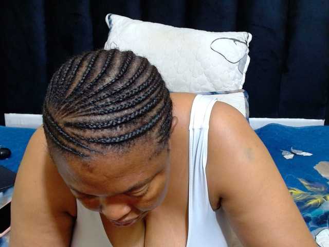 Busttyebony19's BongaCams show and profile