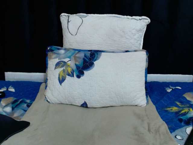 Busttyebony19's BongaCams show and profile