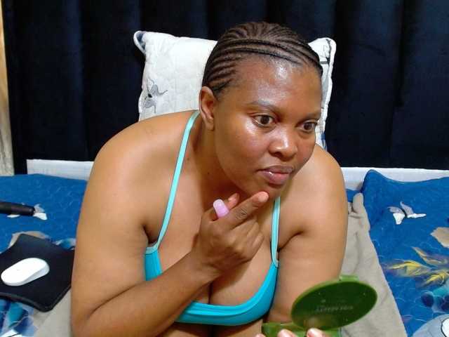 Busttyebony19's BongaCams show and profile