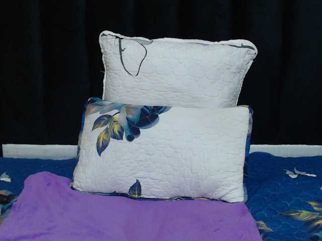 Busttyebony19's BongaCams show and profile