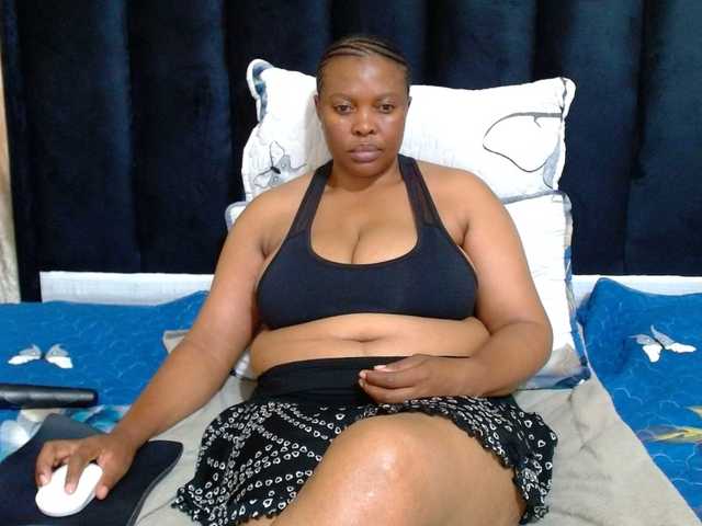 Busttyebony19's BongaCams show and profile